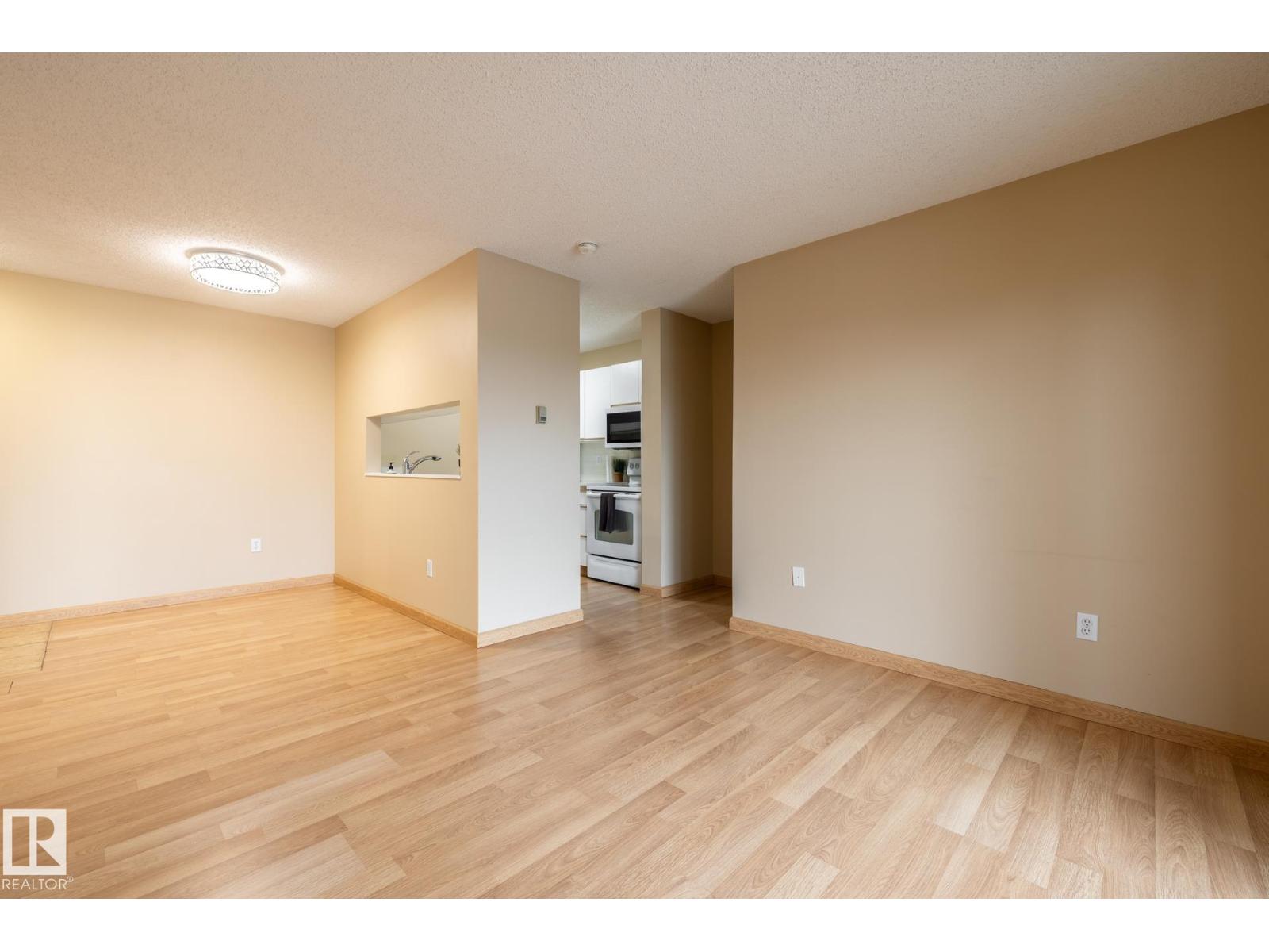 #324 6720 158 AV NW - 8