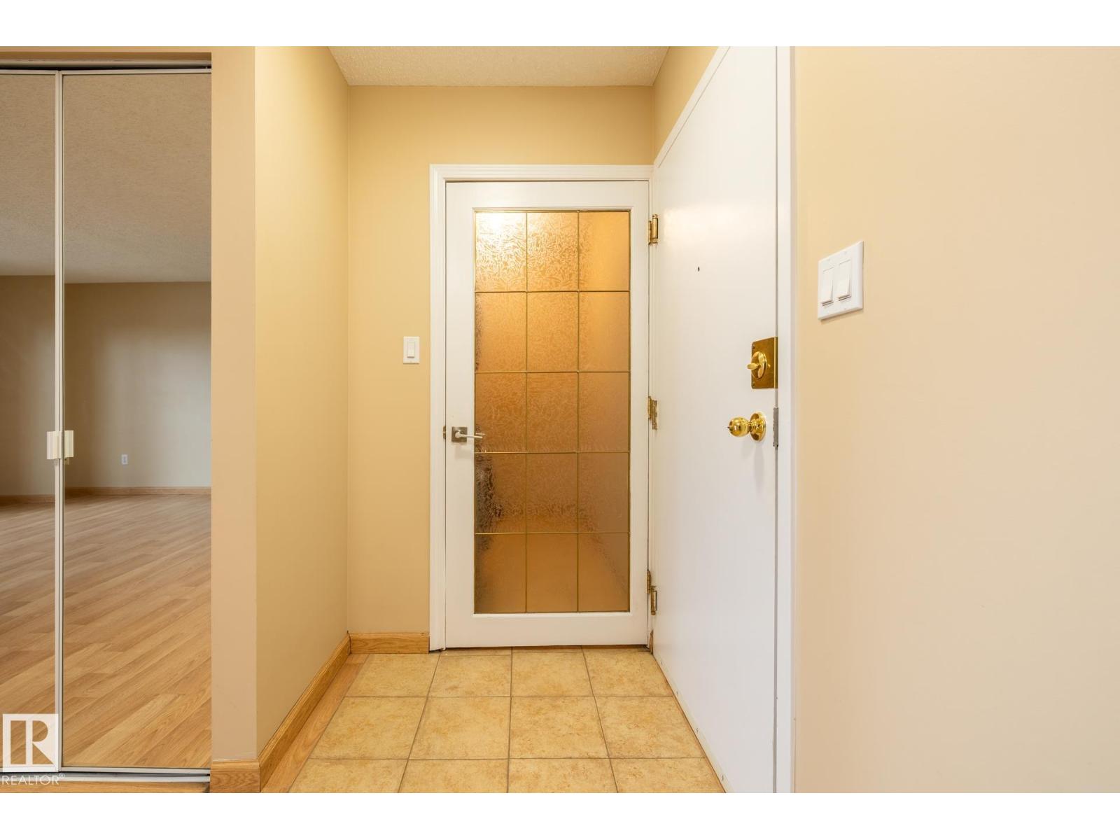 #324 6720 158 AV NW - 44