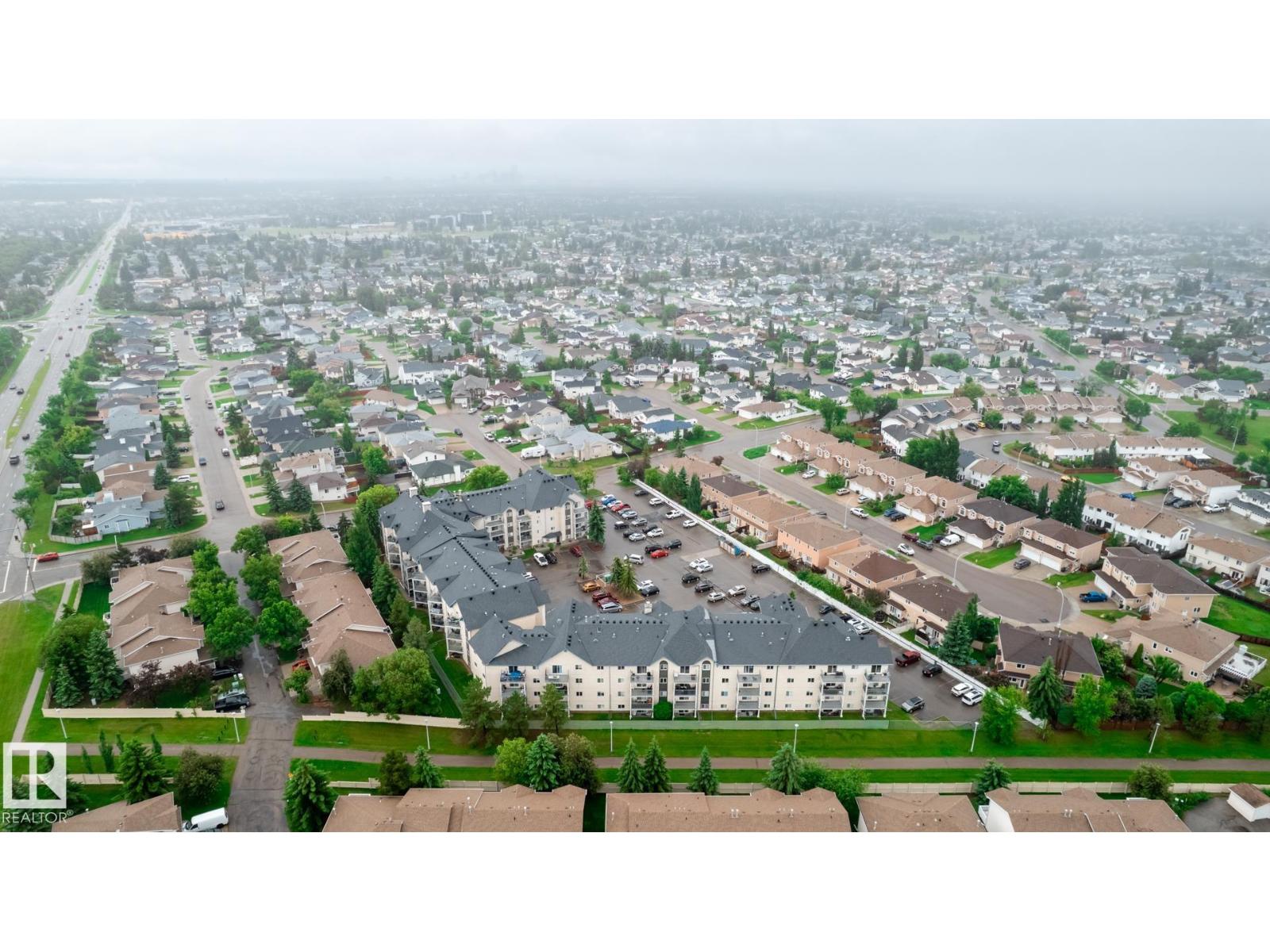 #324 6720 158 AV NW - 66