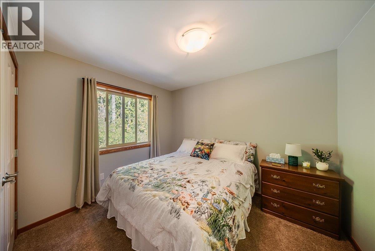 740 REDSTONE Drive - 28