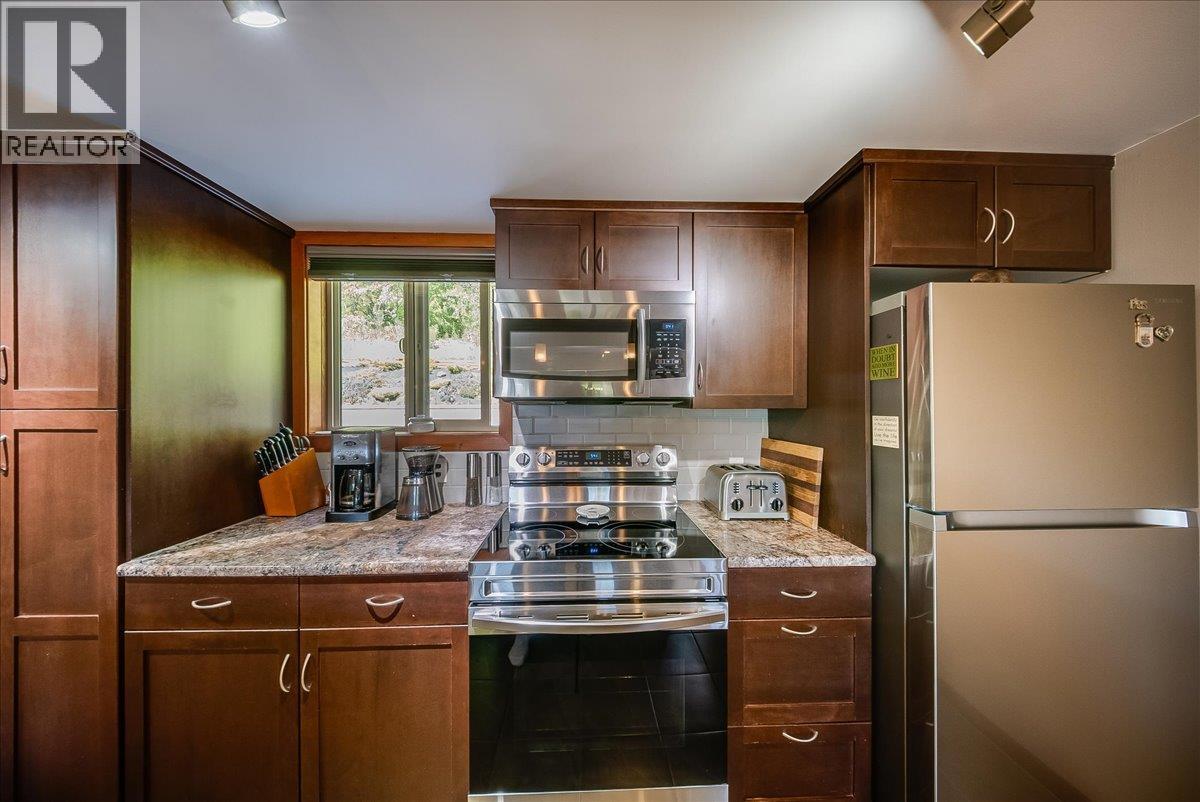 740 REDSTONE Drive - Image 21