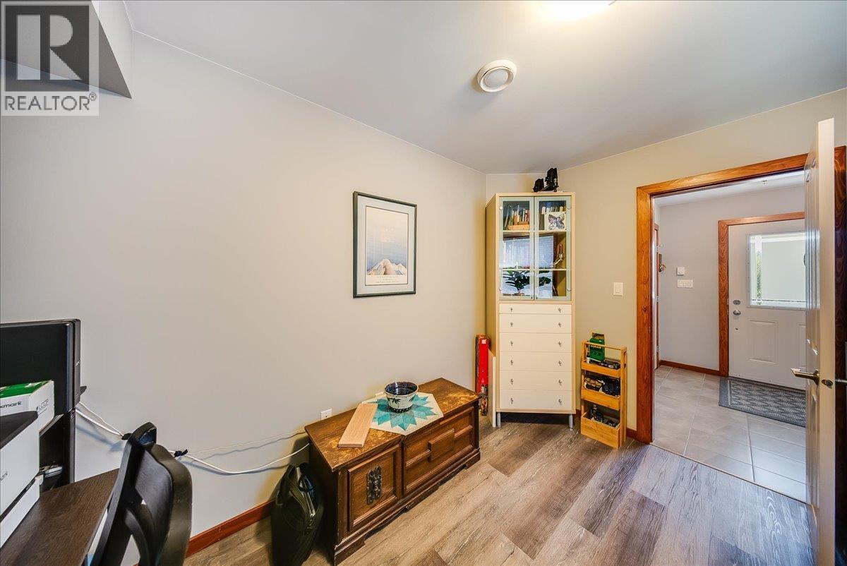 740 REDSTONE Drive - 26