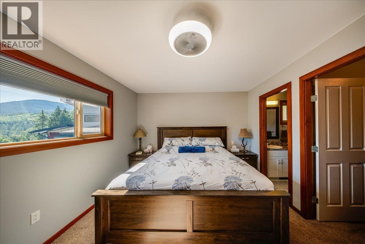 740 REDSTONE Drive - 34