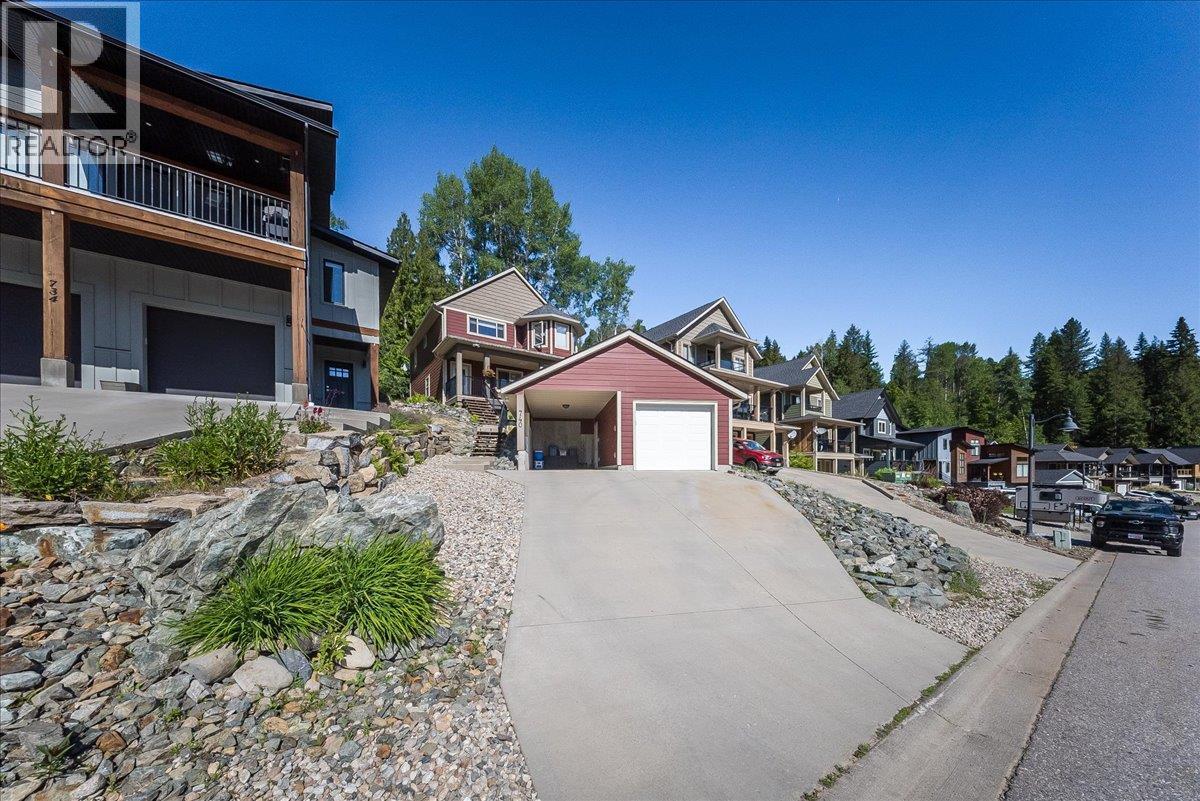 740 REDSTONE Drive - 2