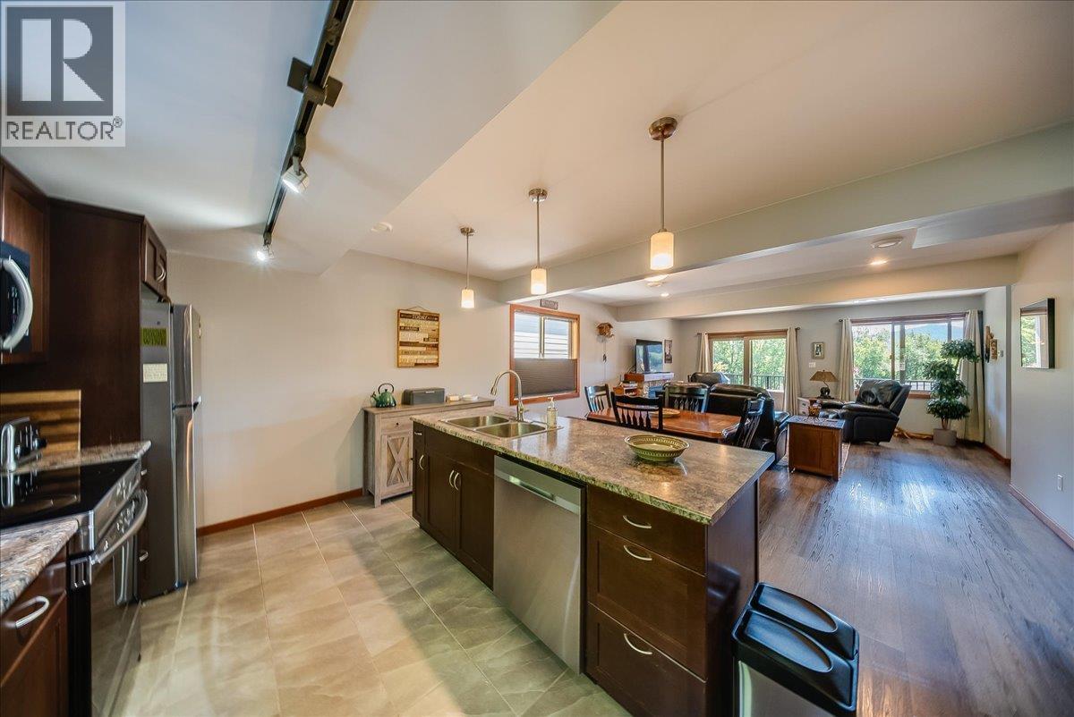 740 REDSTONE Drive - Image 20
