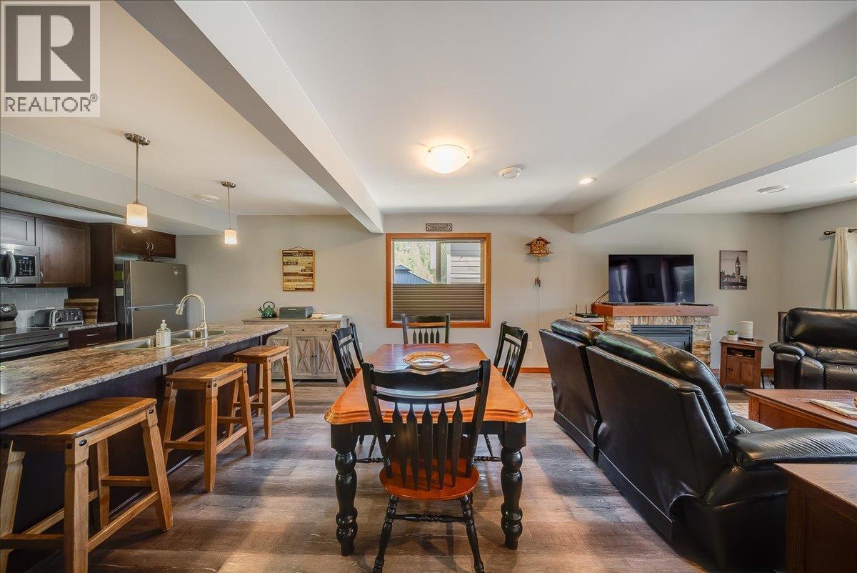 740 REDSTONE Drive - 14
