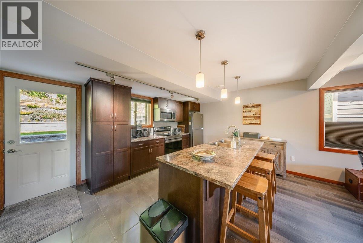 740 REDSTONE Drive - Image 16