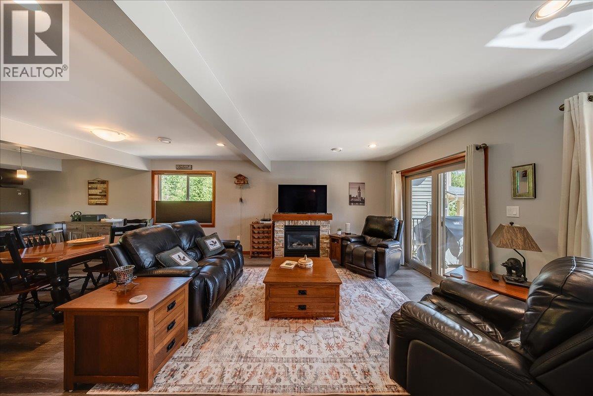 740 REDSTONE Drive - Image 10
