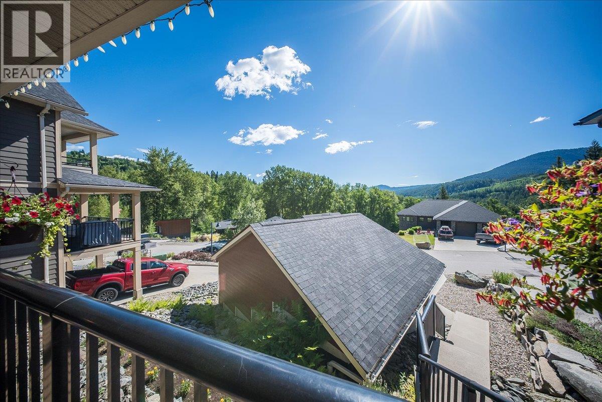 740 REDSTONE Drive - 8