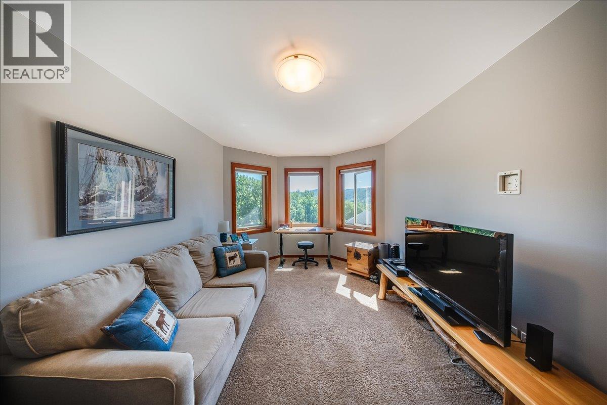 740 REDSTONE Drive - Image 39