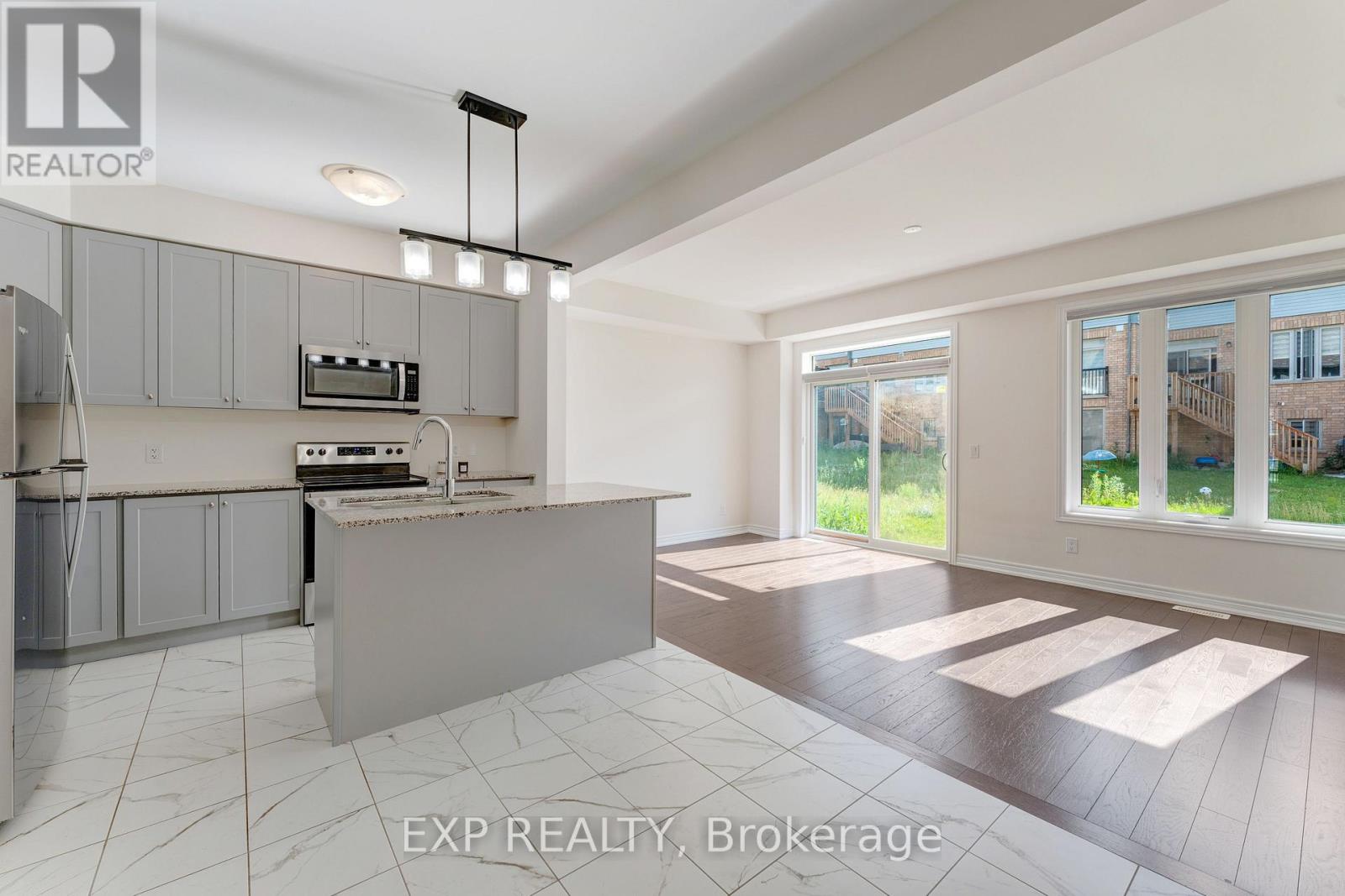 8 ROYWOOD STREET - 13