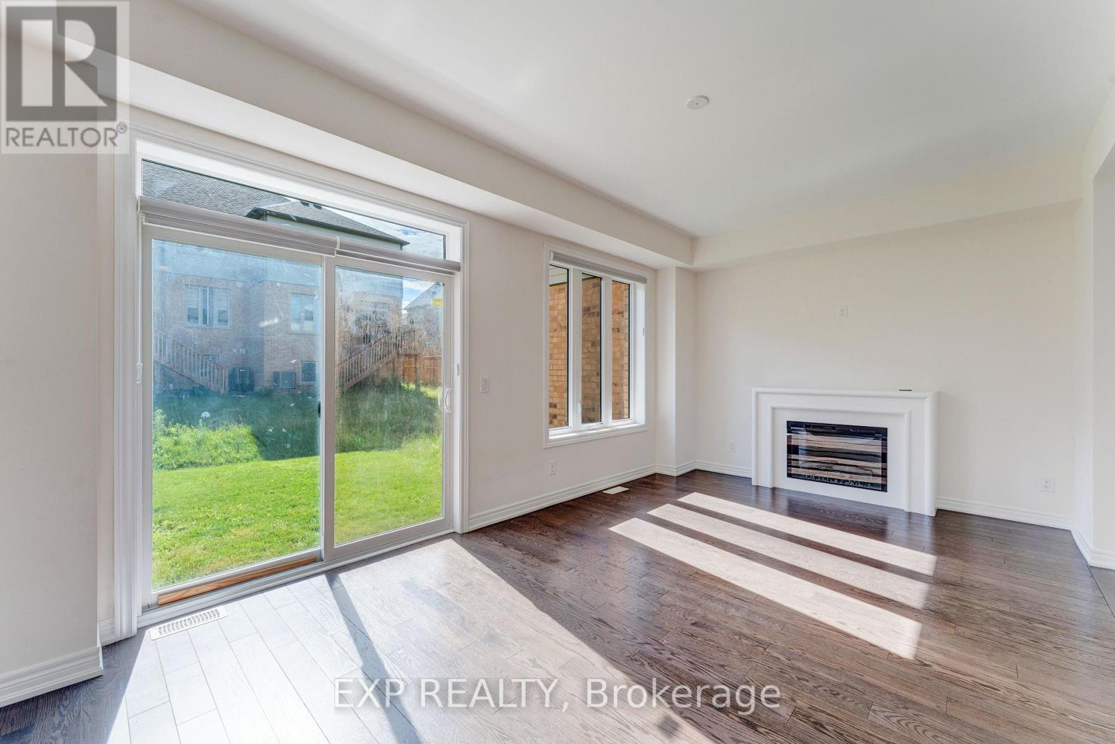 8 ROYWOOD STREET - 14