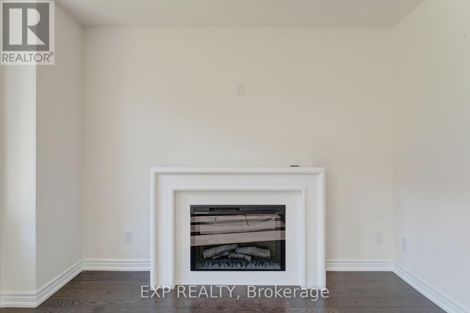 8 ROYWOOD STREET - 15
