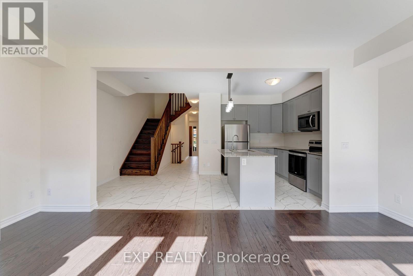 8 ROYWOOD STREET - 17