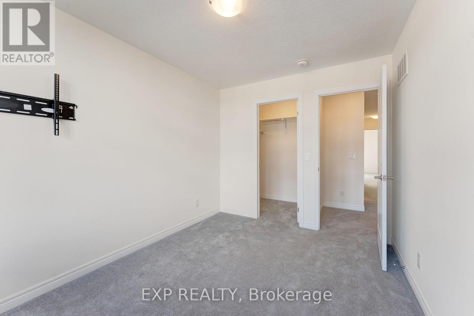 8 ROYWOOD STREET - 21