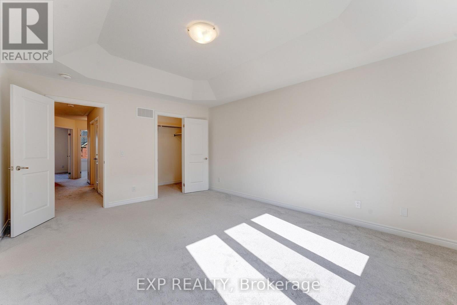 8 ROYWOOD STREET - 32