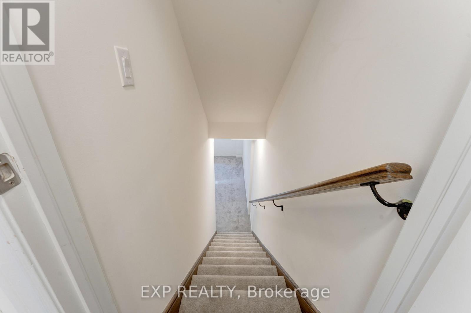 8 ROYWOOD STREET - 38