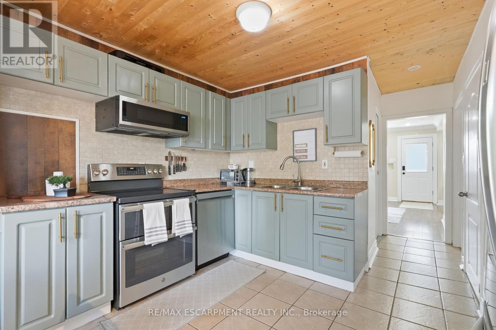 141 MCANULTY BOULEVARD - 12