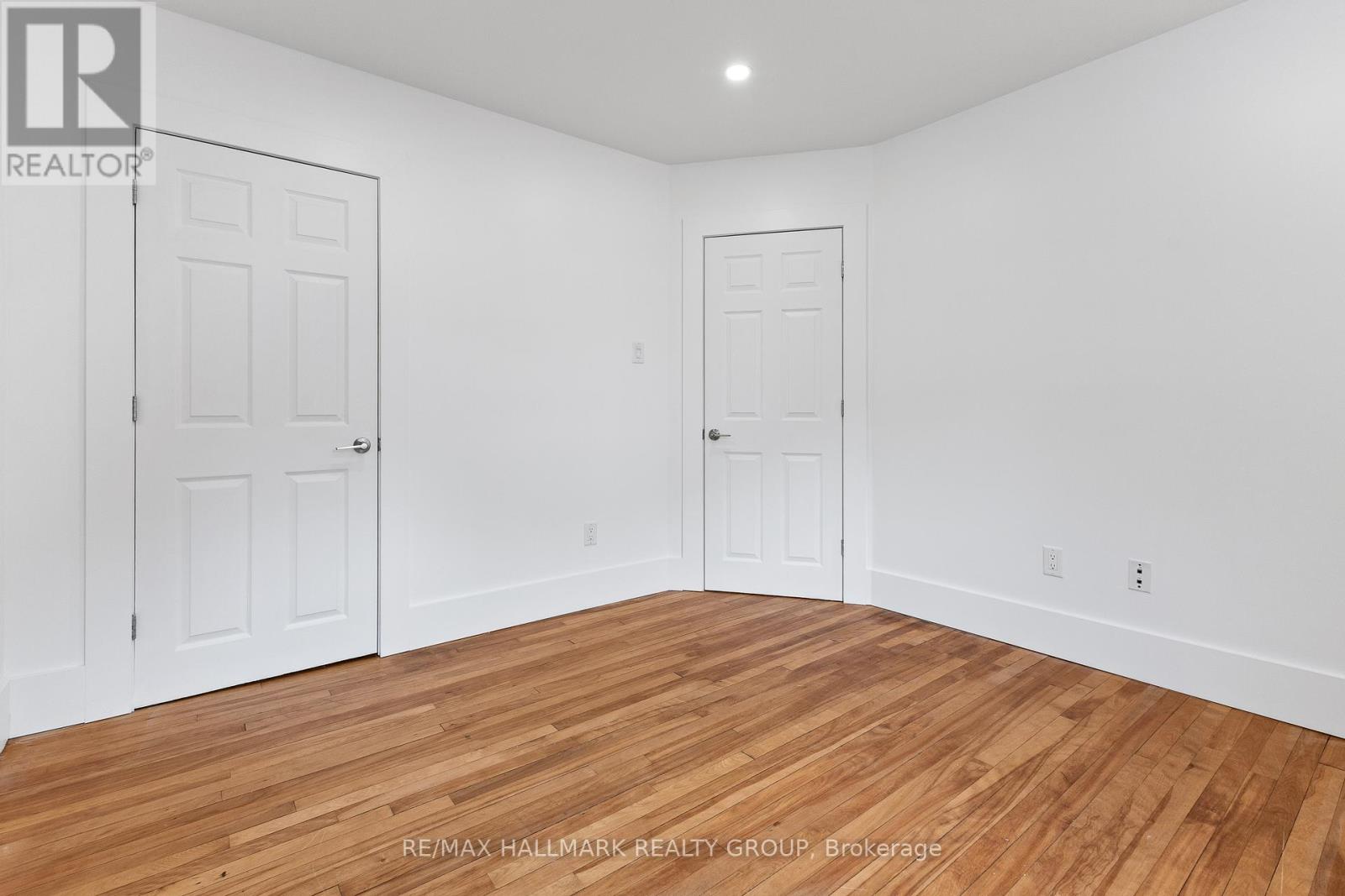 455 METCALFE STREET - 11
