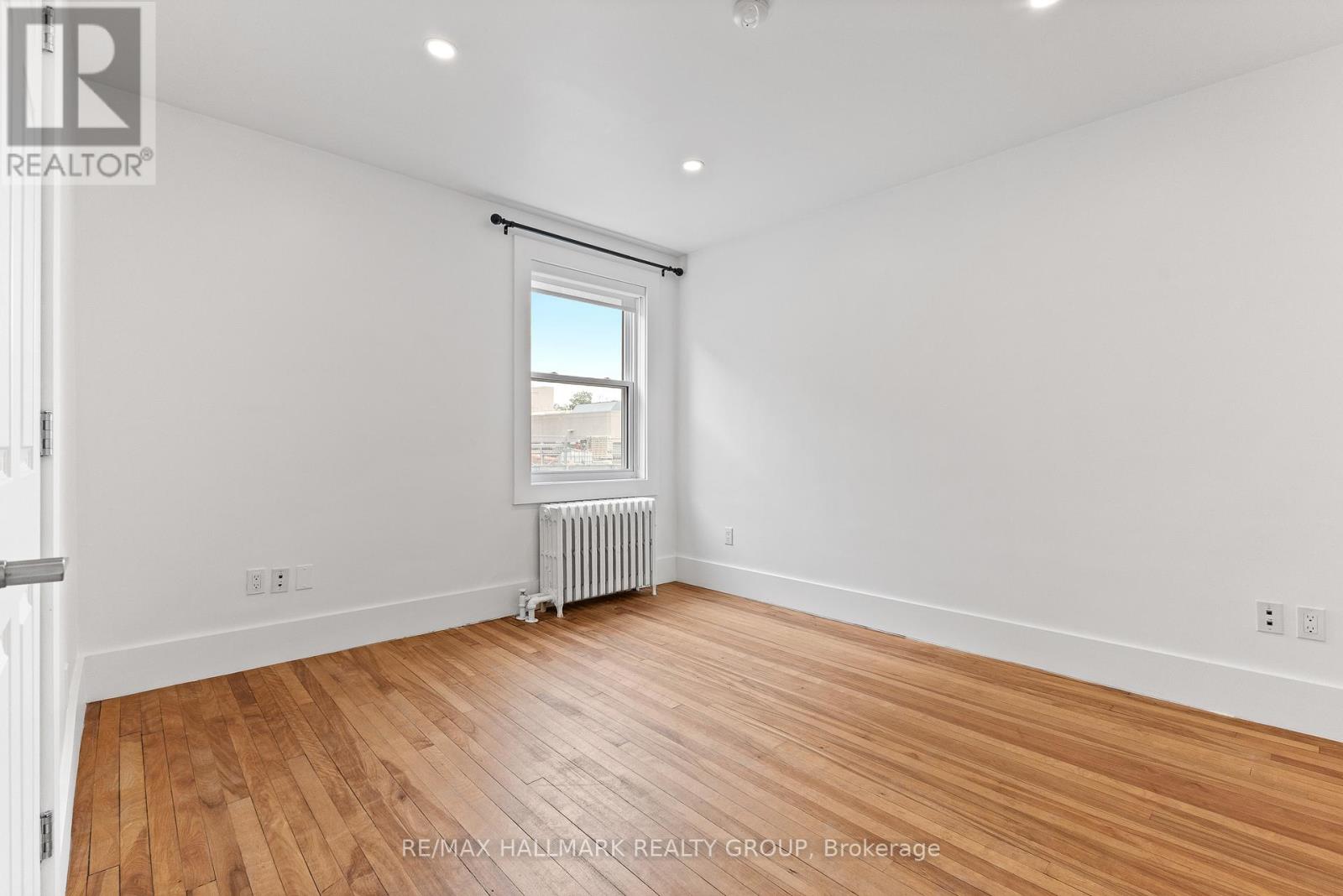 455 METCALFE STREET - 12