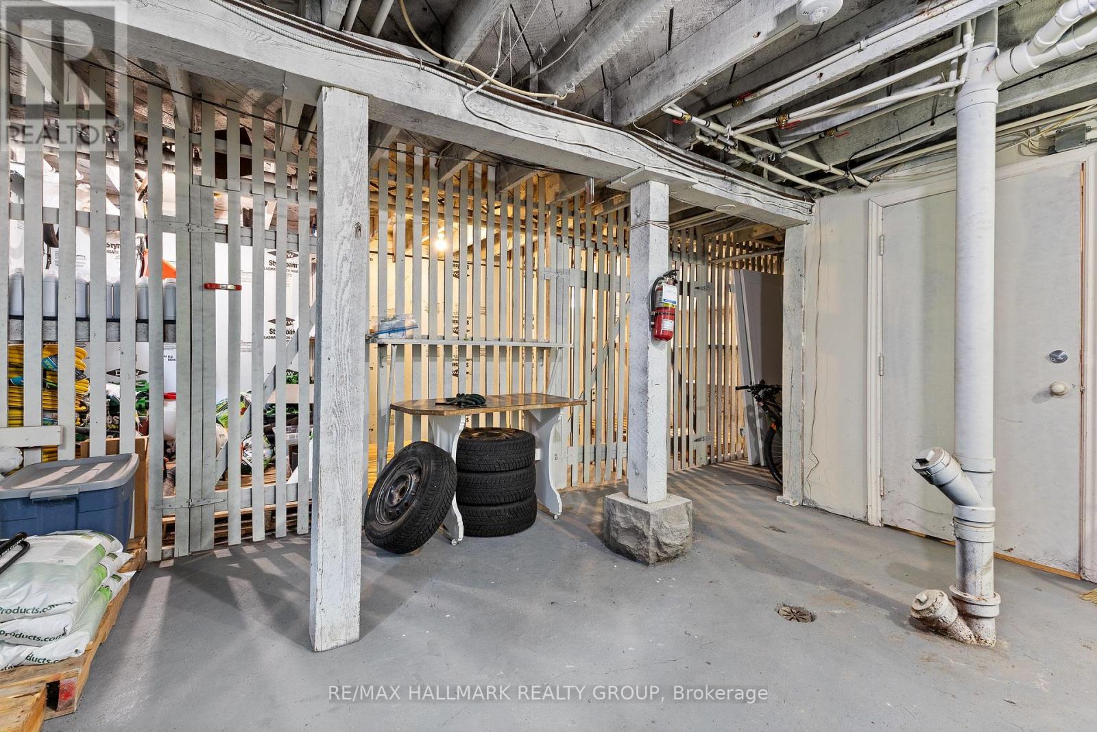 455 METCALFE STREET - 16