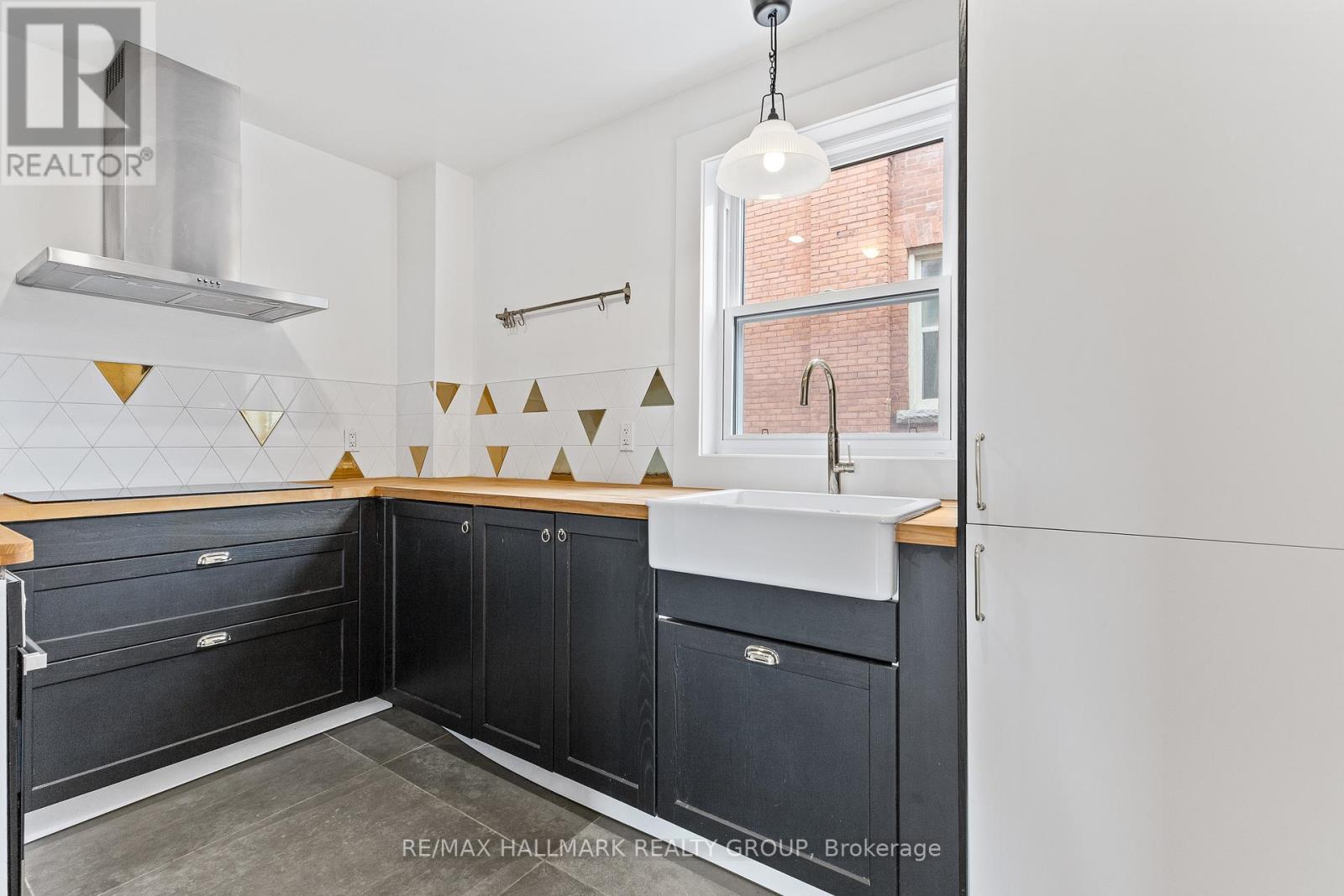 455 METCALFE STREET - 20