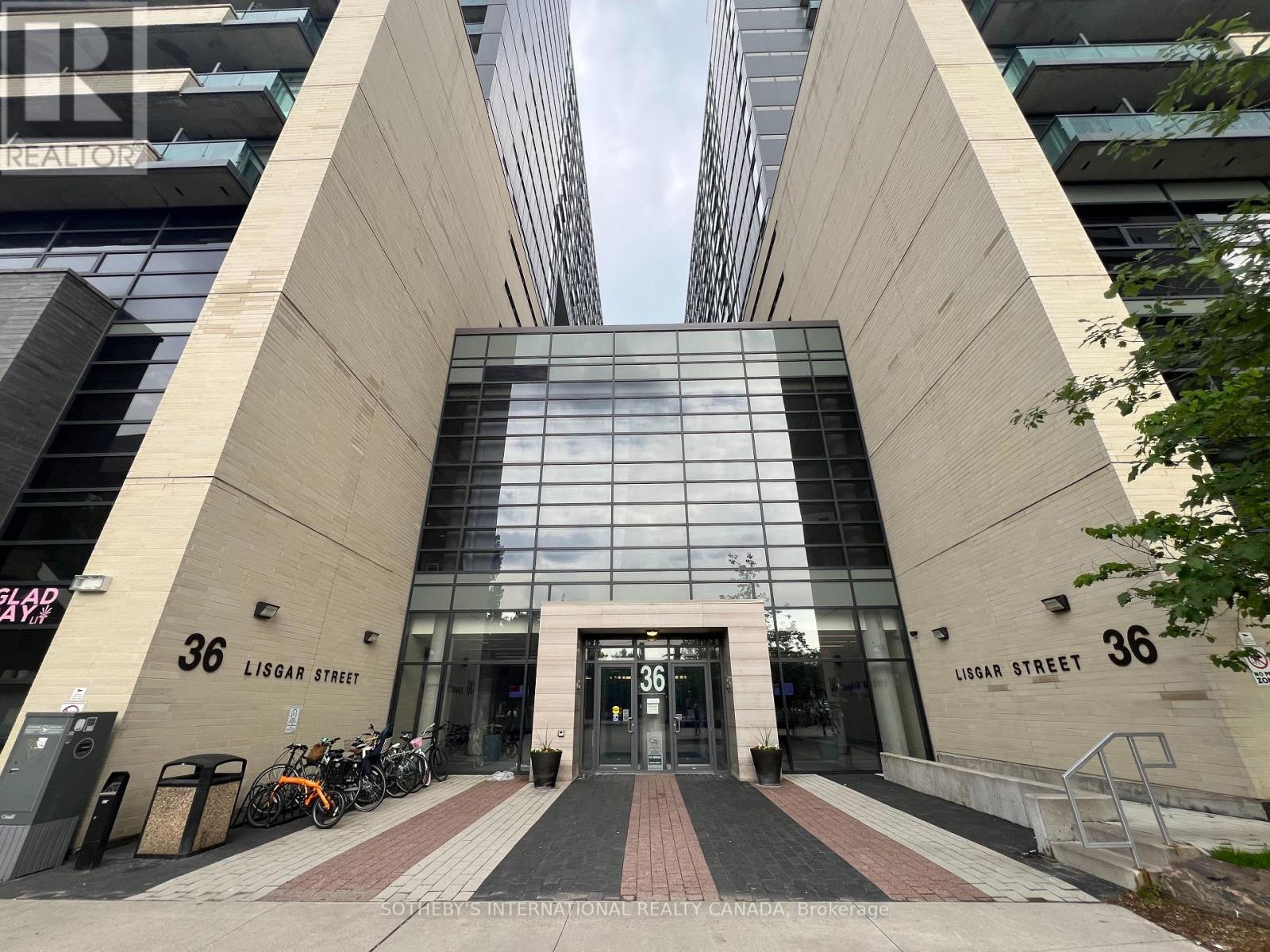 #815 36 LISGAR STREET - 1