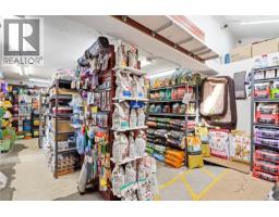 300 Beckley Ave, Victoria, BC V8V1J6 Photo 16