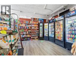 300 Beckley Ave, Victoria, BC V8V1J6 Photo 12
