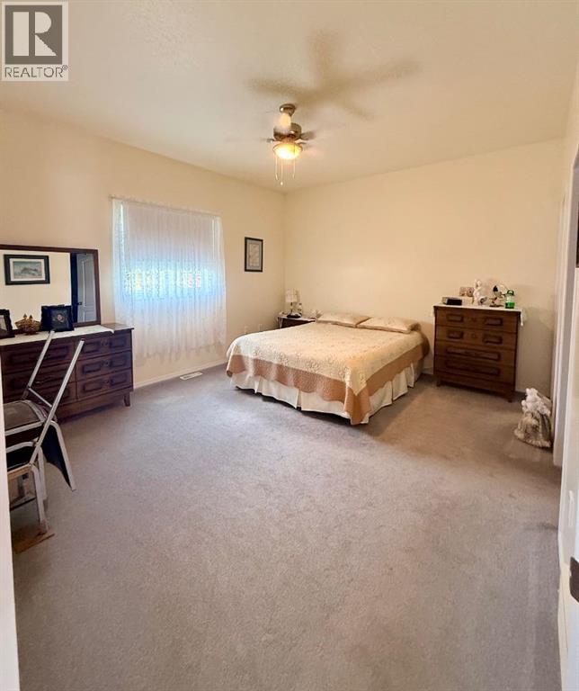 10612 97 Ave - 18