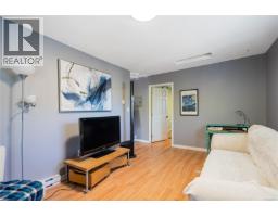 300 Beckley Ave, Victoria, BC V8V1J6 Photo 30