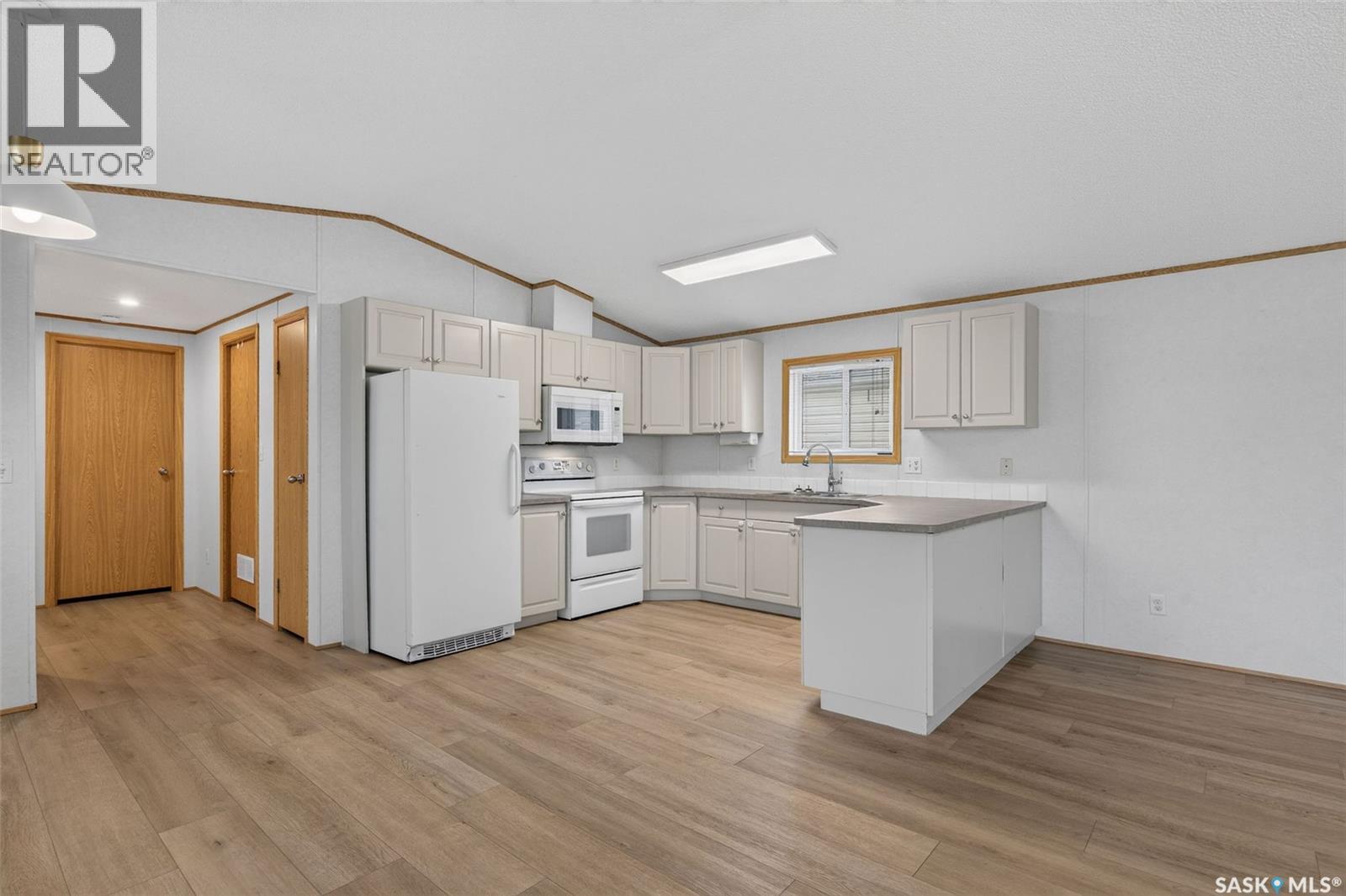 119 Railway AVENUE - 11