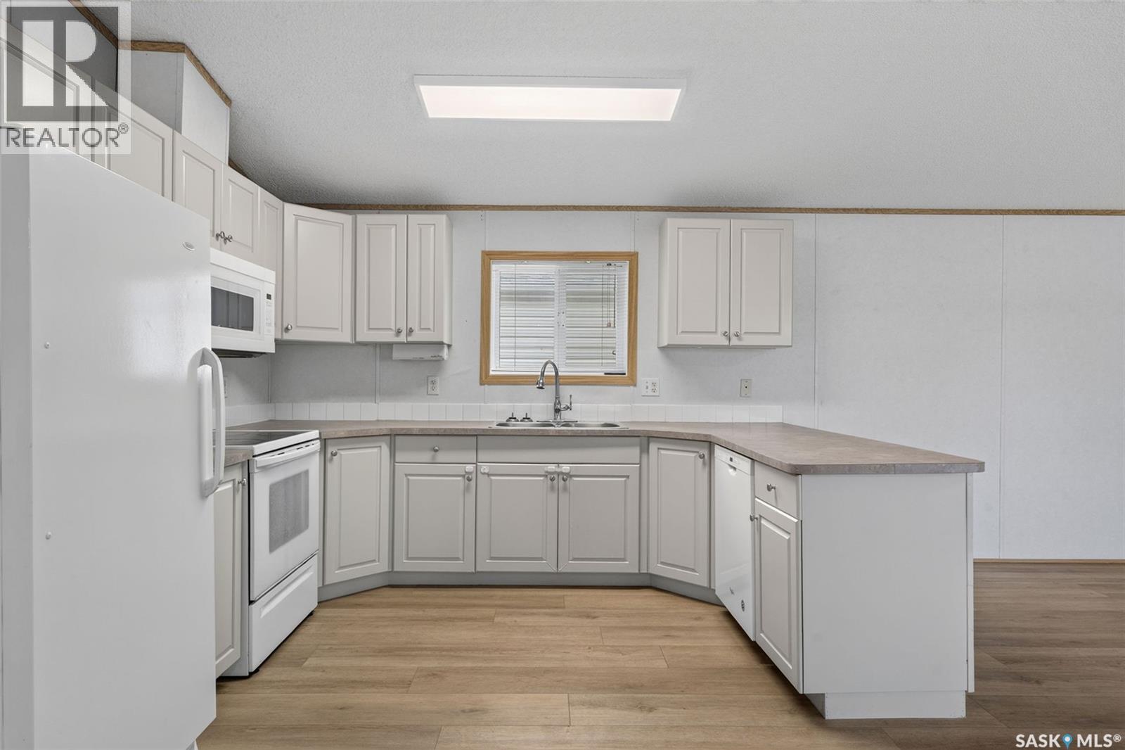 119 Railway AVENUE - 13