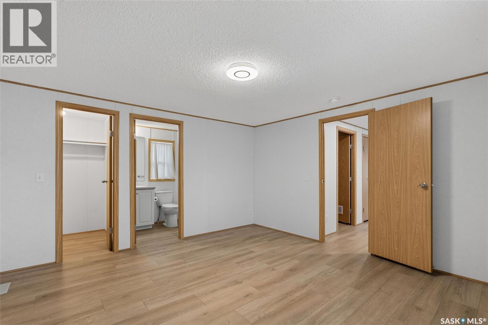 119 Railway AVENUE - 21