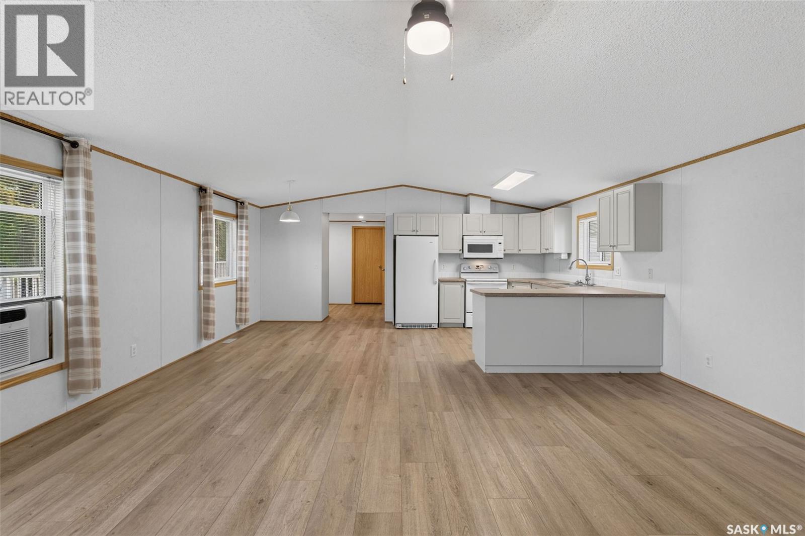 119 Railway AVENUE - 9