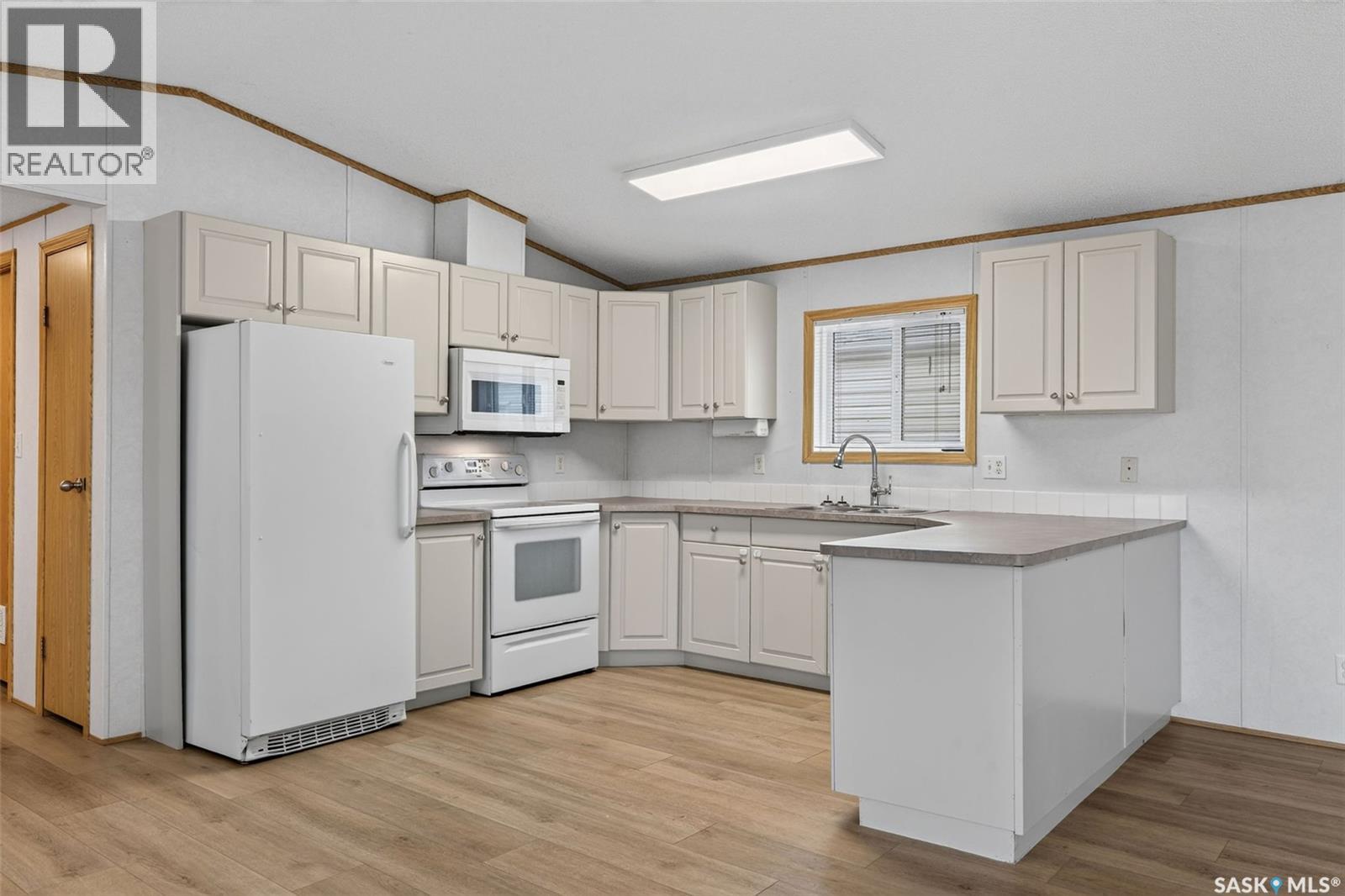 119 Railway AVENUE - 12