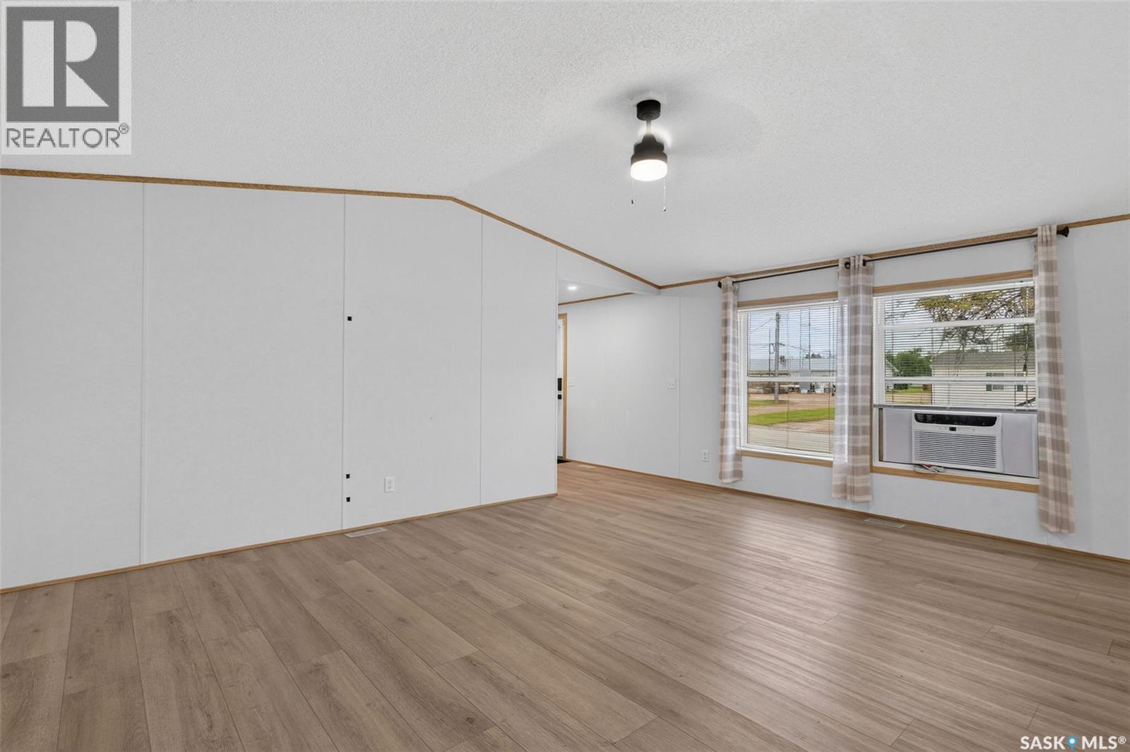 119 Railway AVENUE - 17