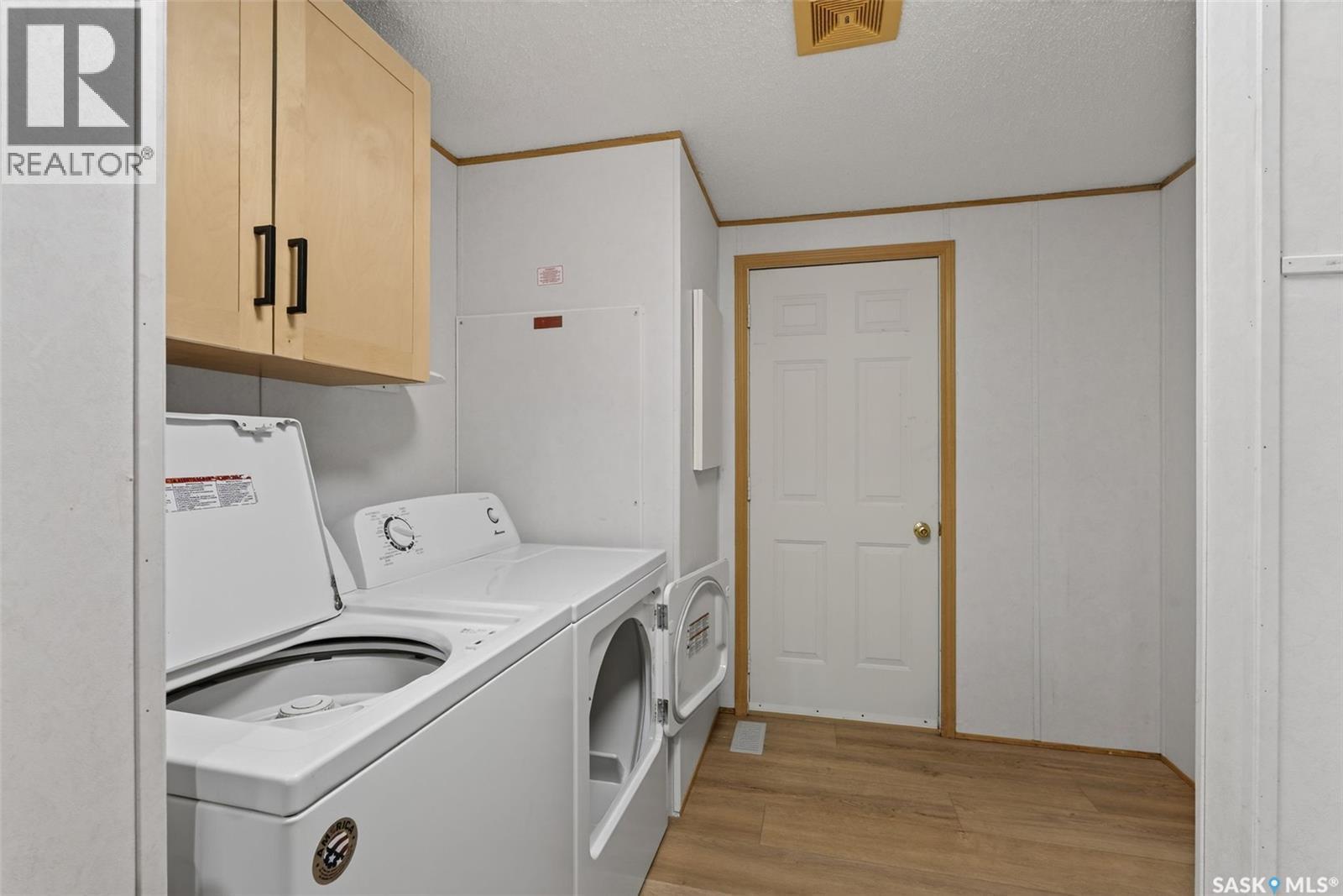 119 Railway AVENUE - 31