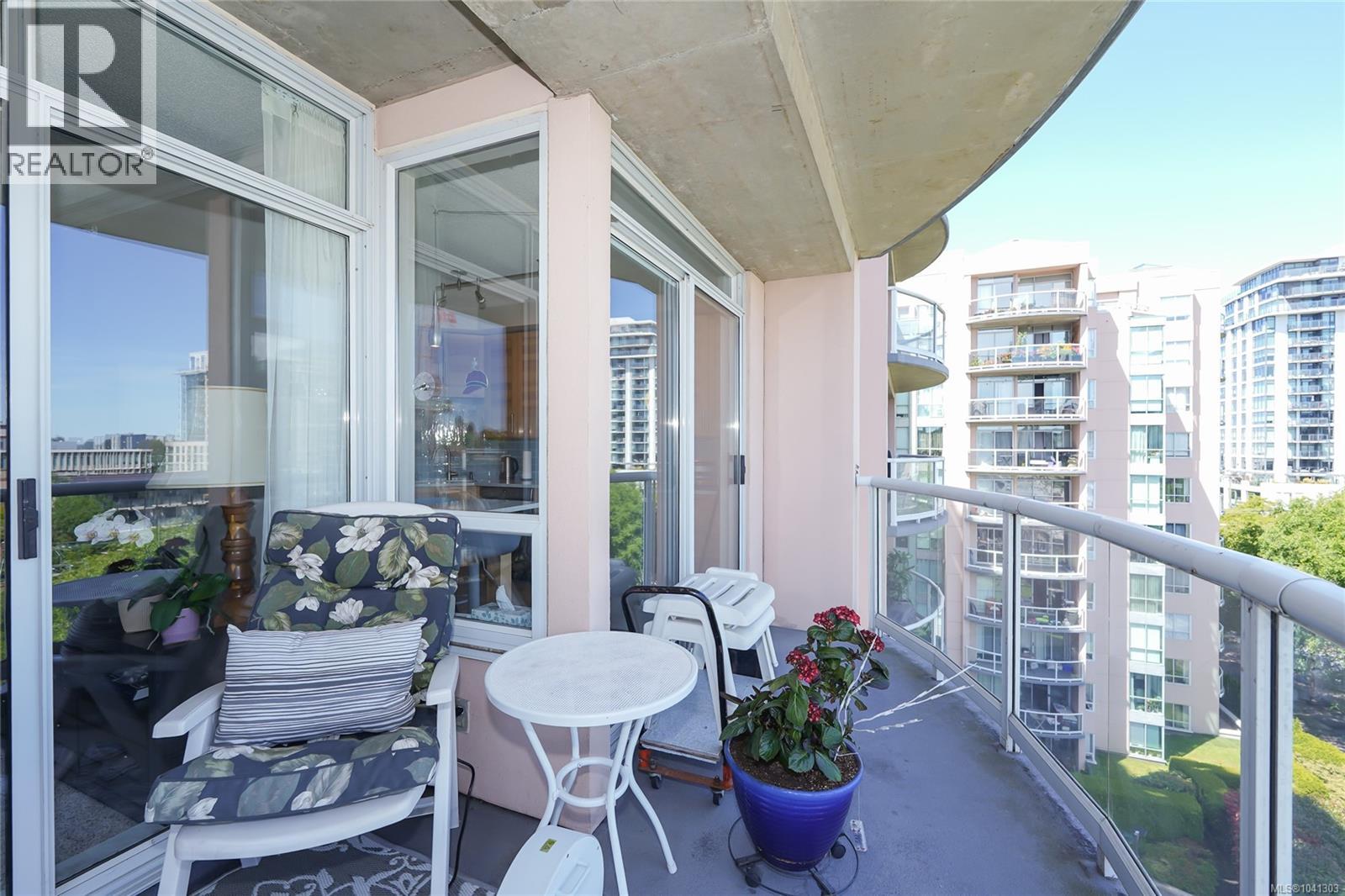 805 1020 View Street, Victoria