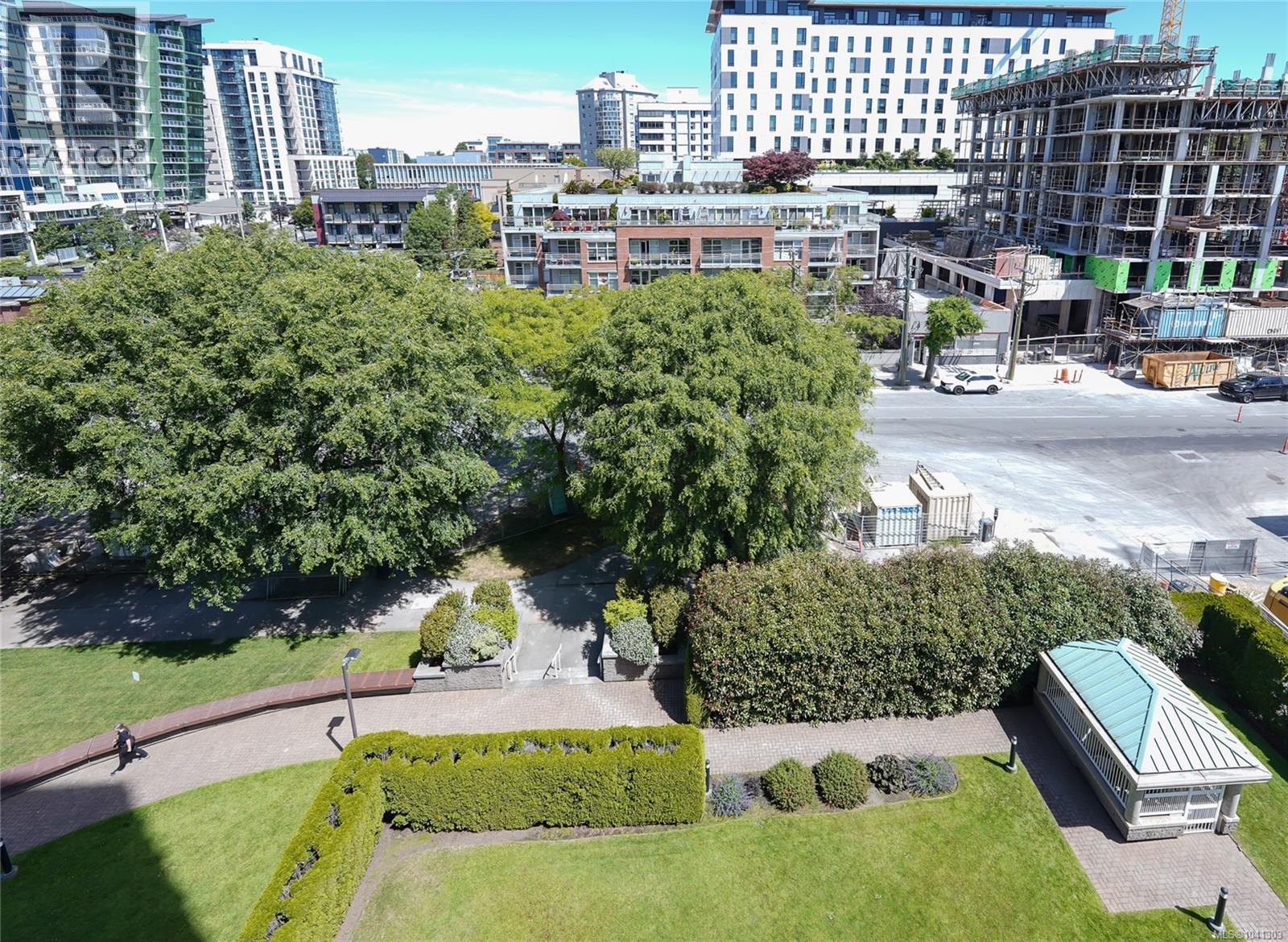805 1020 View Street, Victoria