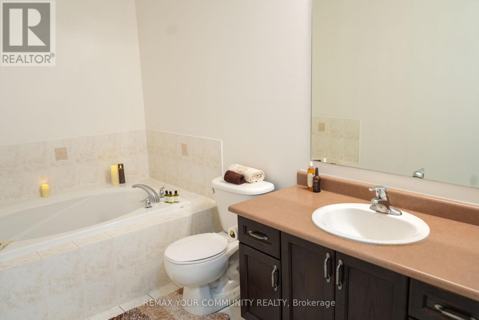 15 BELLEFONTAINE COURT - 23