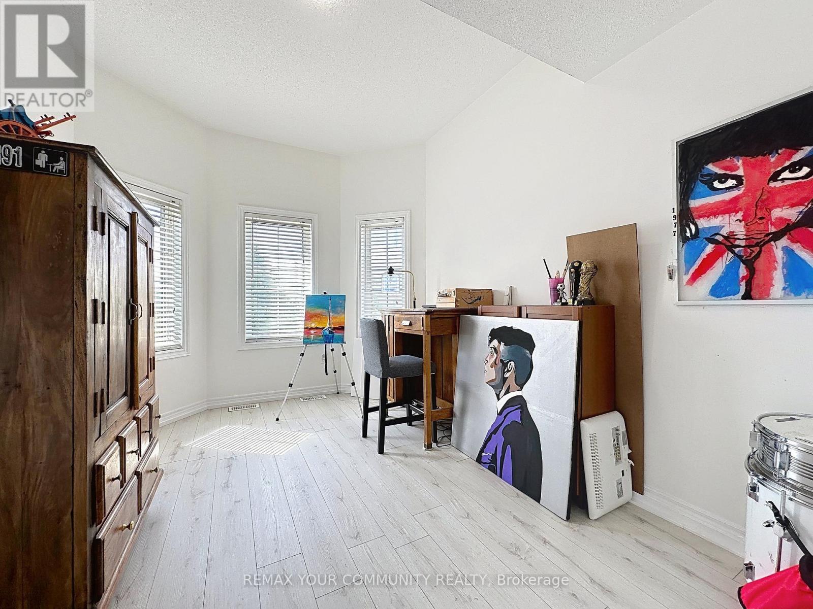 15 BELLEFONTAINE COURT - 19