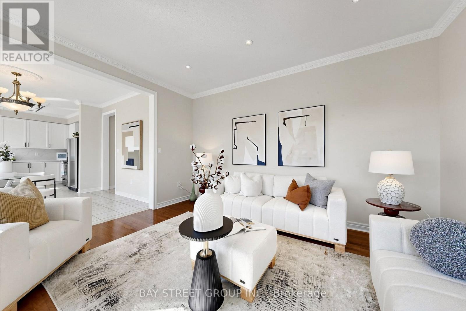 19 FOUNTAIN COURT - 14
