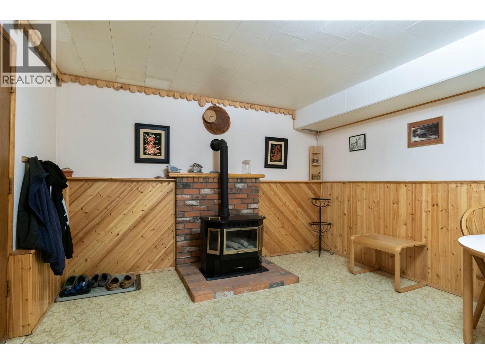  1730 36 Street Northeast, Salmon Arm