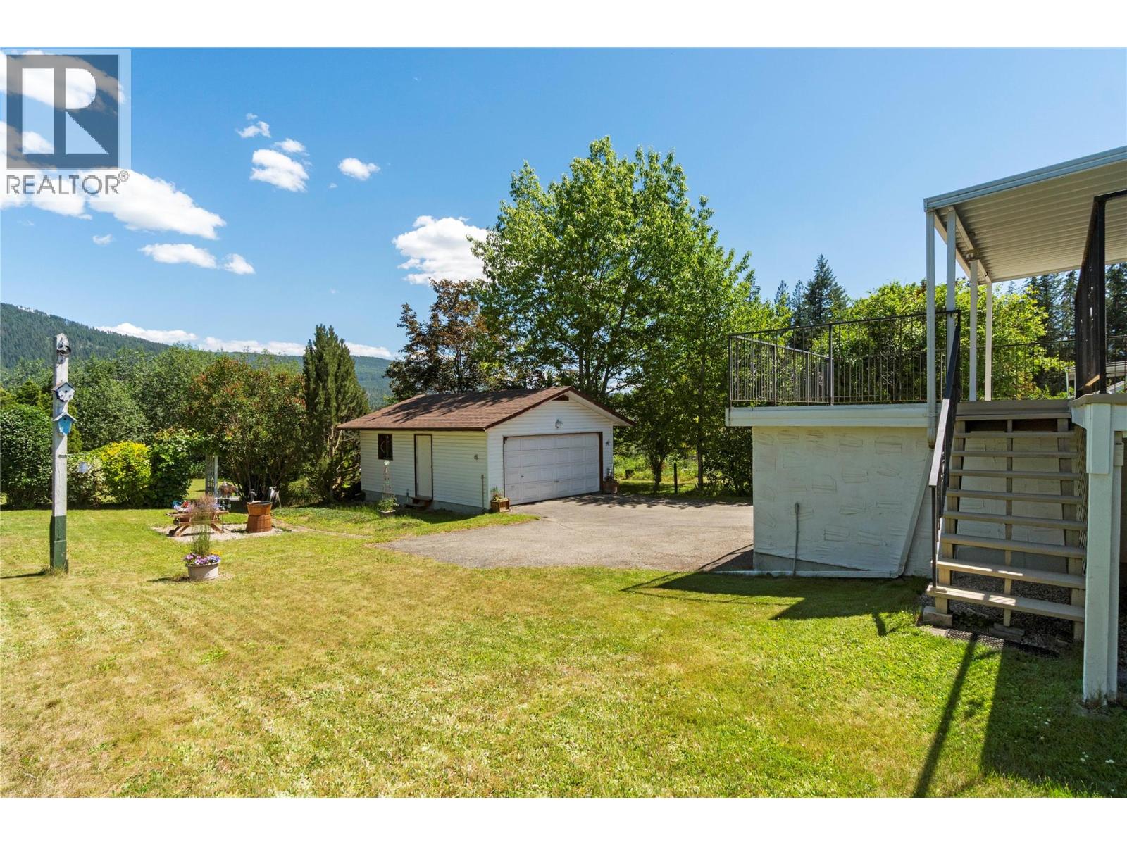  1730 36 Street Northeast, Salmon Arm