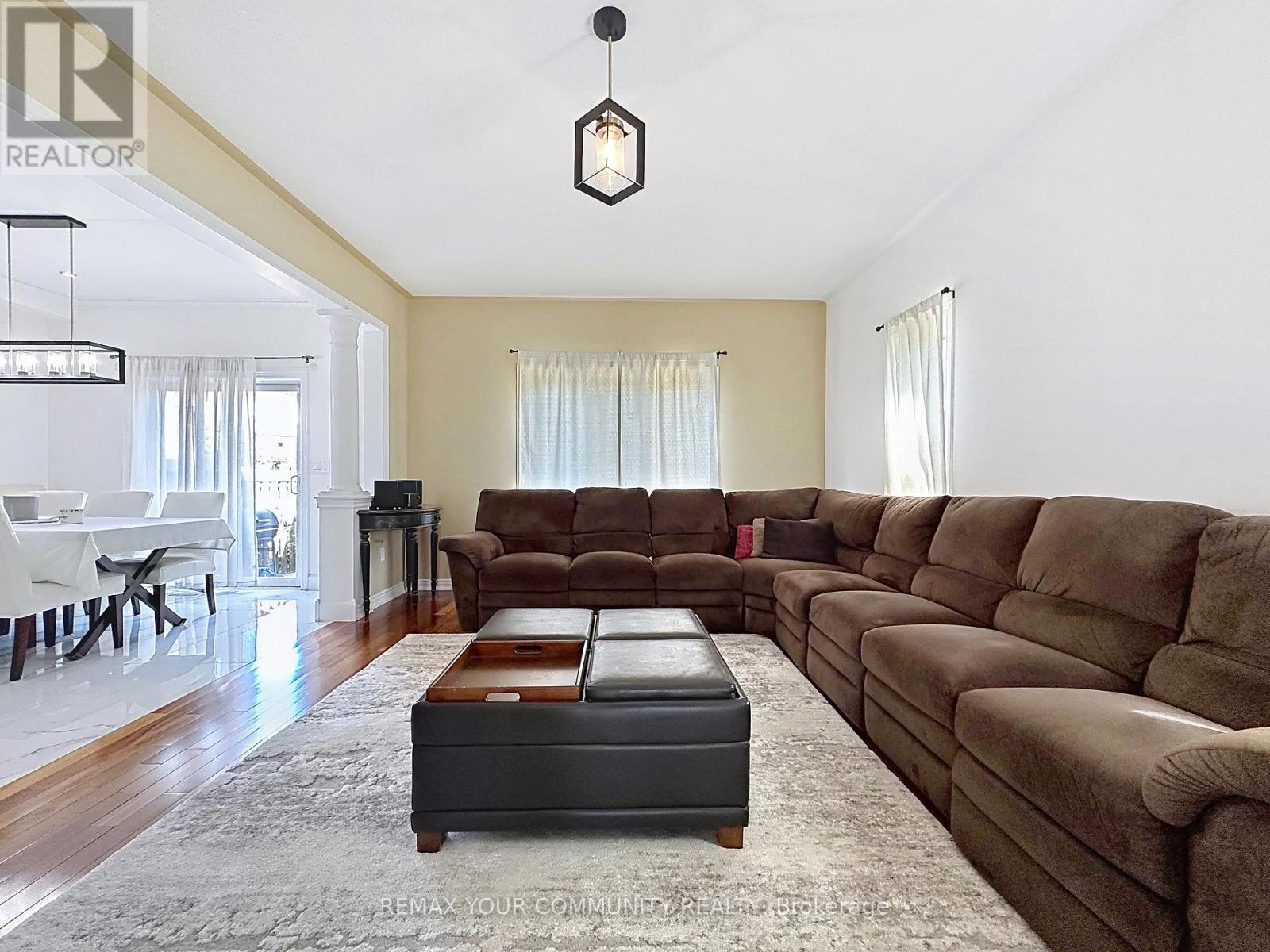 15 BELLEFONTAINE COURT - 8