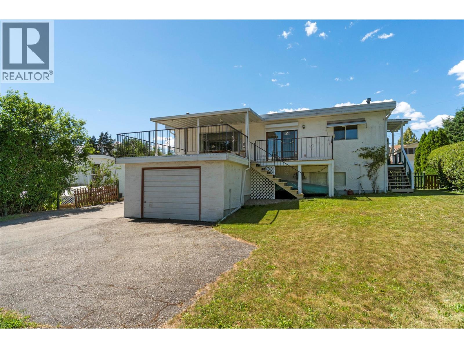  1730 36 Street Northeast, Salmon Arm