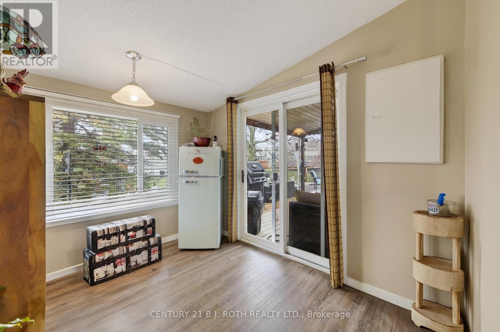 25 COMFORTS COVE COURT - 41