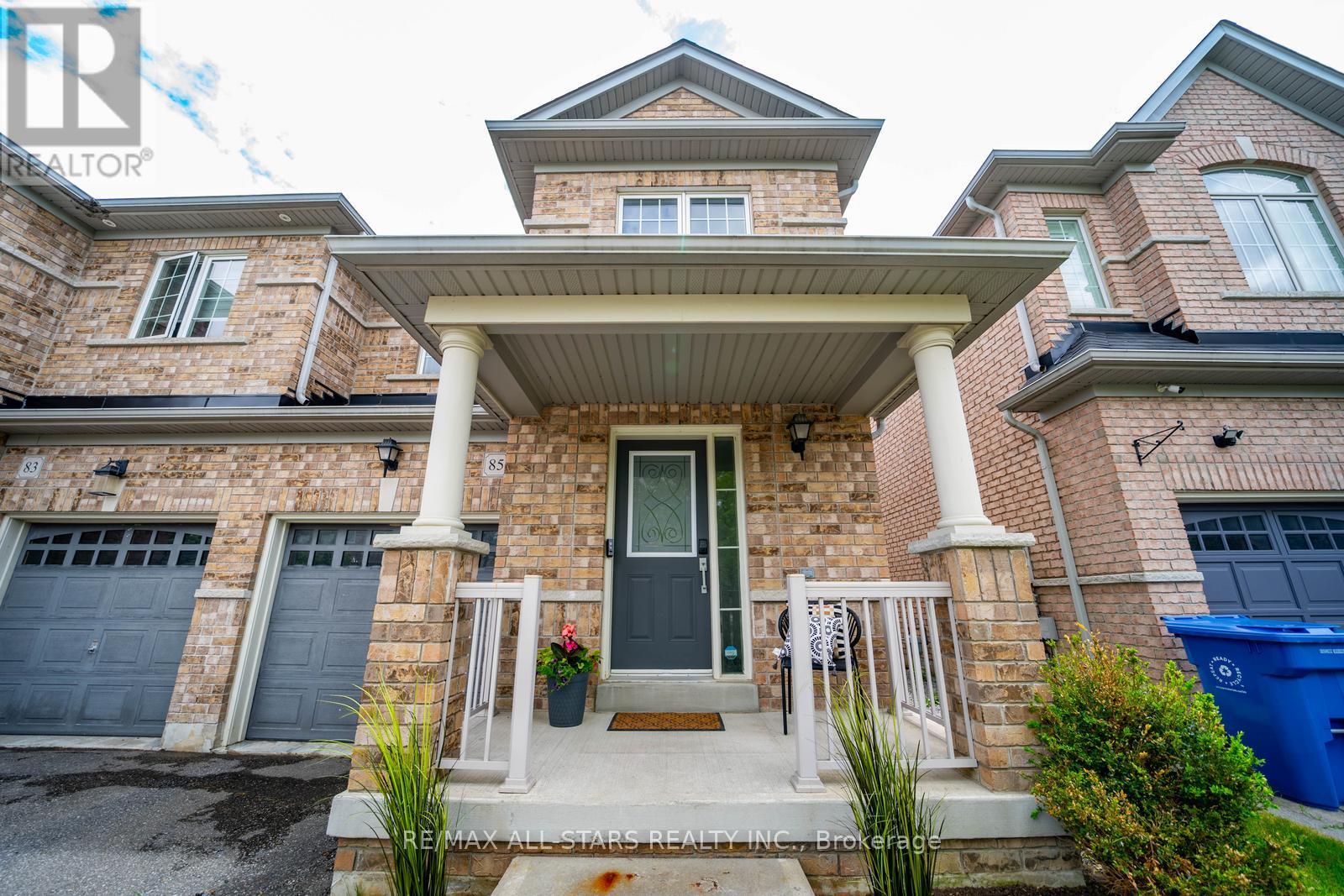 85 VERA LYNN CRESCENT - 1