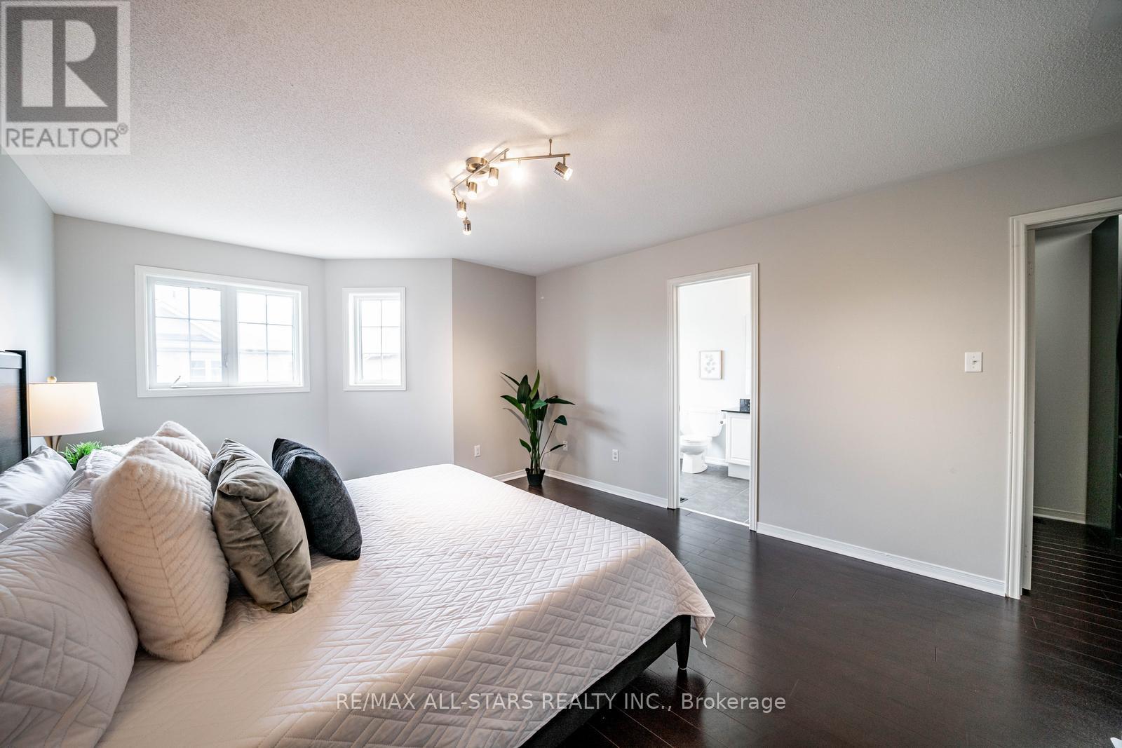 85 VERA LYNN CRESCENT - 23